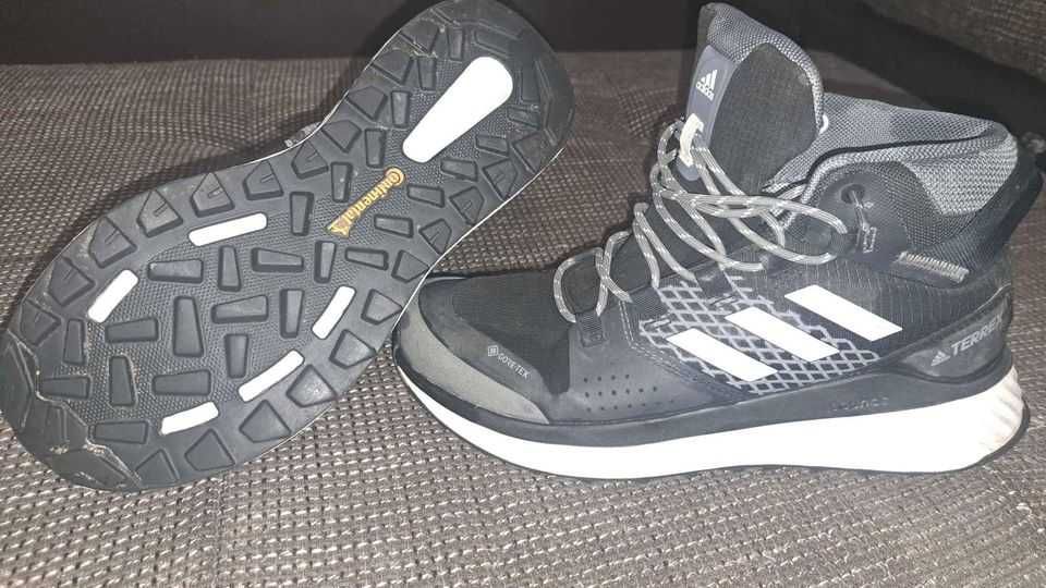 Adidas Terrex - goretex de vanzare - aproape nou