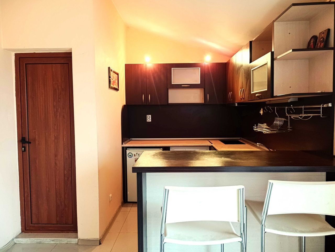 Дава се под наем Двустаен апартамент в Несебър - 68 кв.м за 382.5 € - Снимка #2