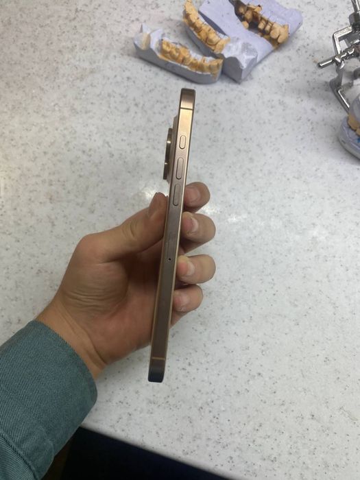 Iphone 16 pro max ideal Yomkost 100% karobka dak