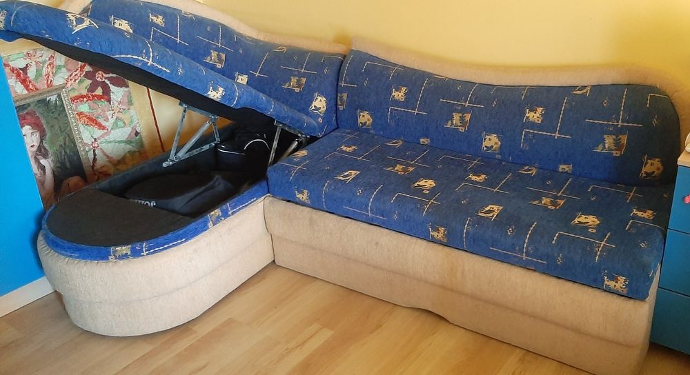 Продавам ъглово канапе
