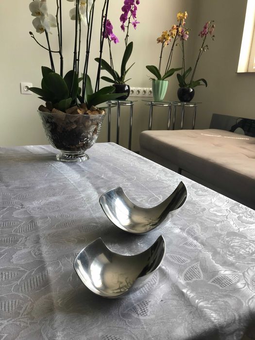 Пластика метал за декорация от две купи