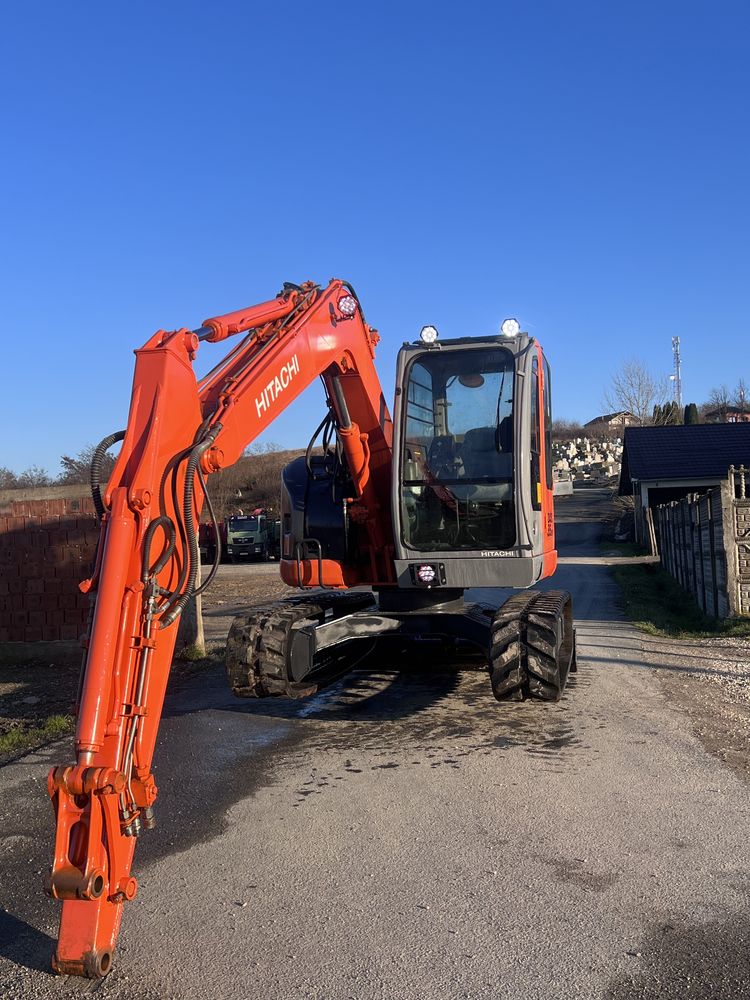 Miniexcavator / EXCAVATOR Hitachi 85 US