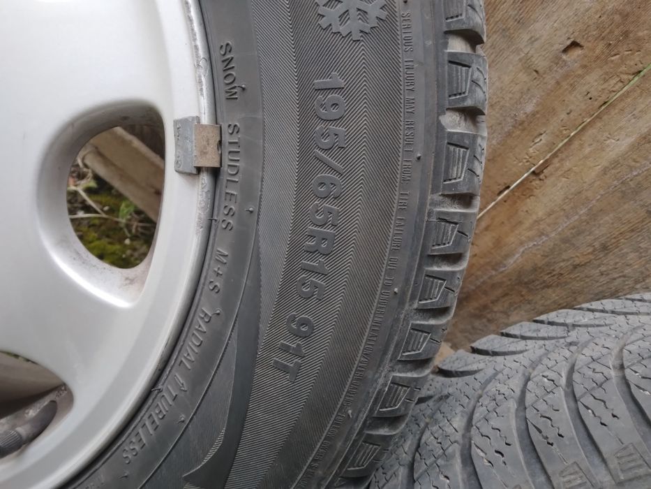 Почти нови зимни гуми с джанти AUDI