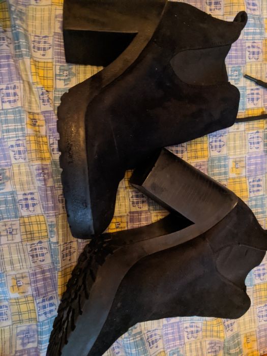 Ghete de toamna cu talpa inalta