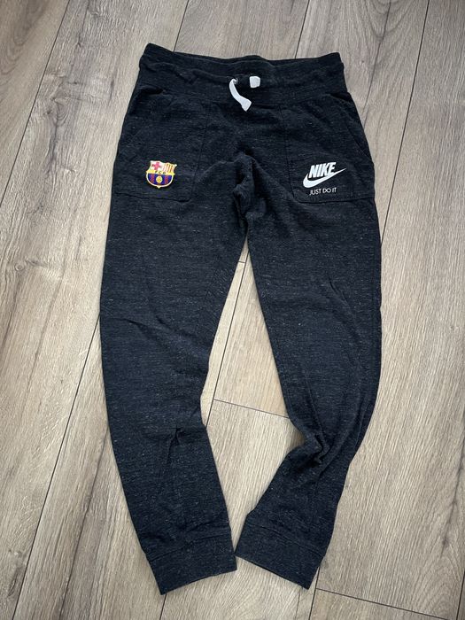 Детско долнище nike