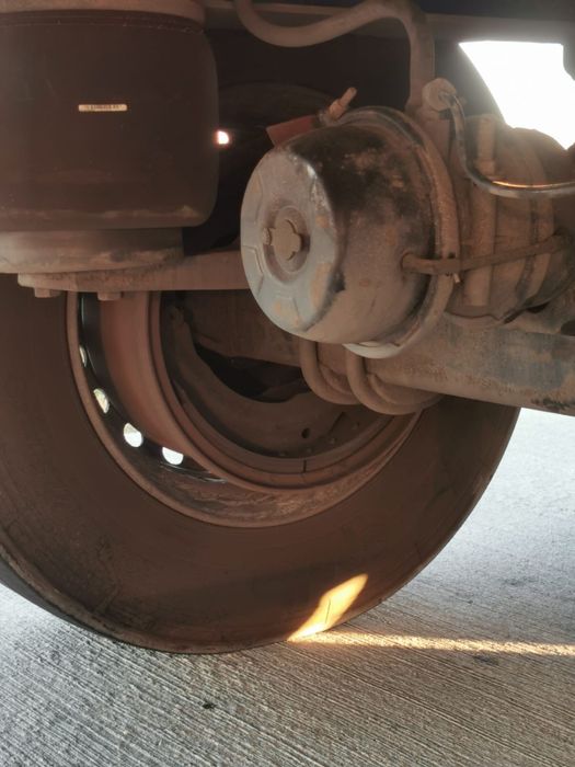 Vamd urgent Duba frig Krone  2009 agregat Carrier 1850