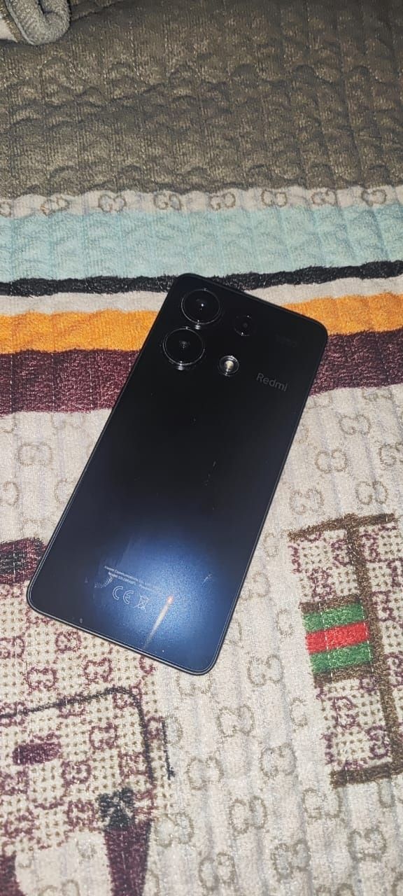 Redmi Note 13 by Xiomi