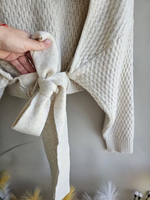 Pulover Zara - spate gol