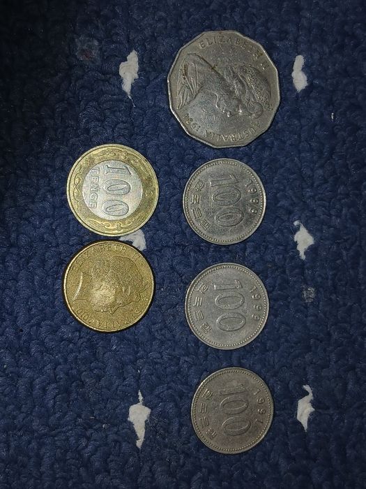 Продам старые монеты