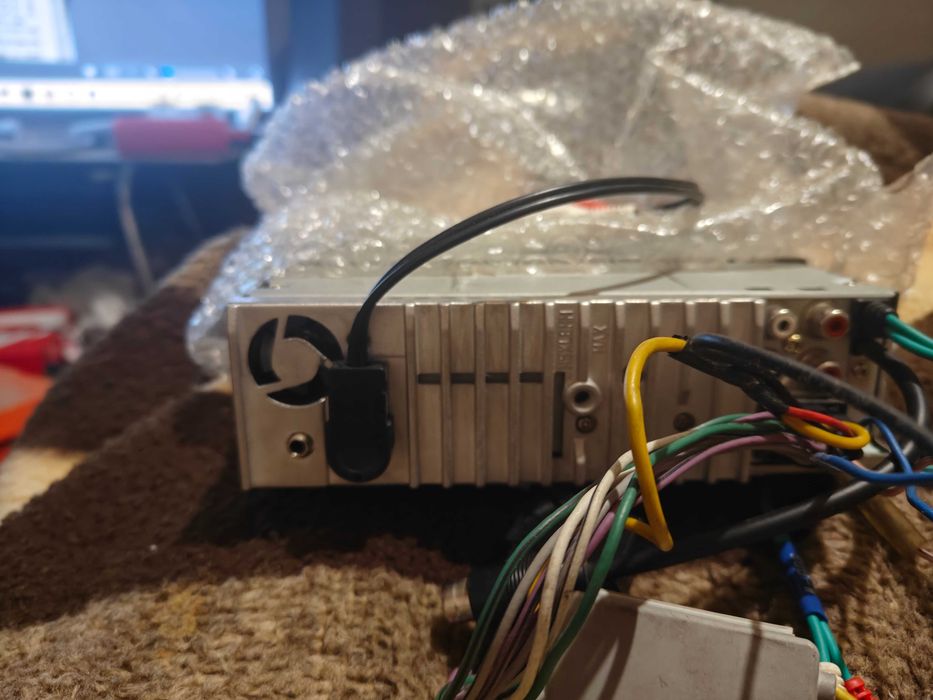 Колони Focal усилвател Hertz плеър Alpine чейнджър Alpine кабели