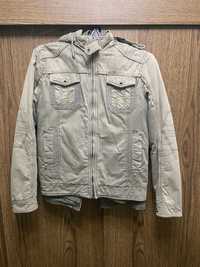 Продается мужская куртка цвет «хаки»