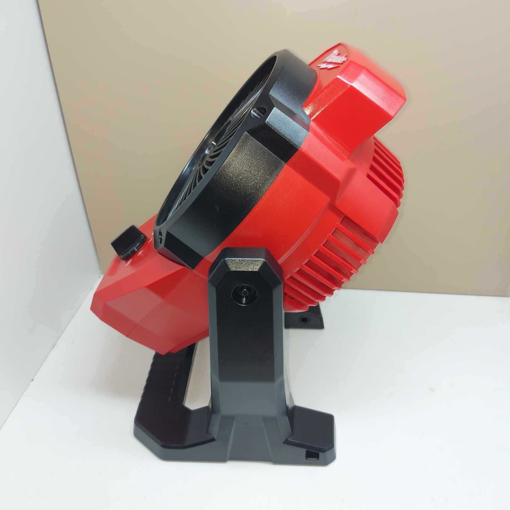 Акумулаторен вентилатор Milwaukee M12 AF-0