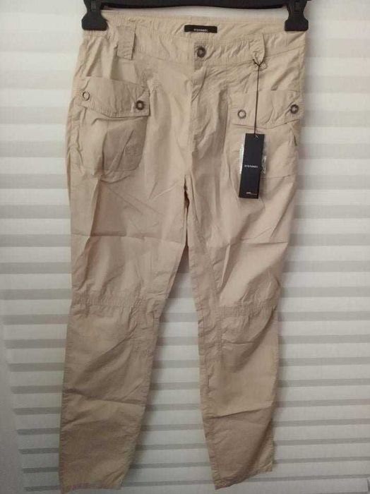 Новые женские брюки от итальянского бренда STEFANEL.