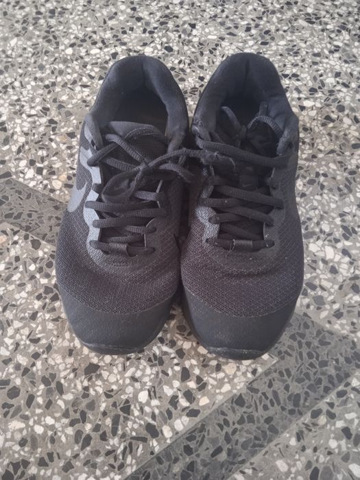 Маратонки NIKE, стелка 23,5 см.
