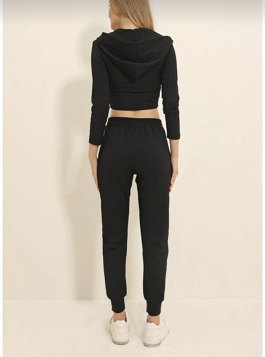 Set hanorac crop si pantaloni marime L