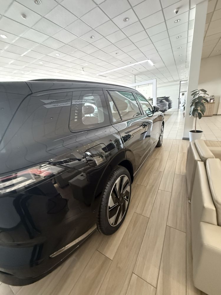Dongfeng 008 Full Gibrid 2025