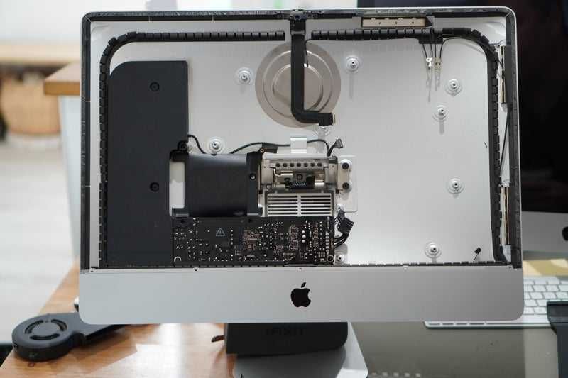 Piese din dezmembrari si Service pentru orice model de Apple MacBook