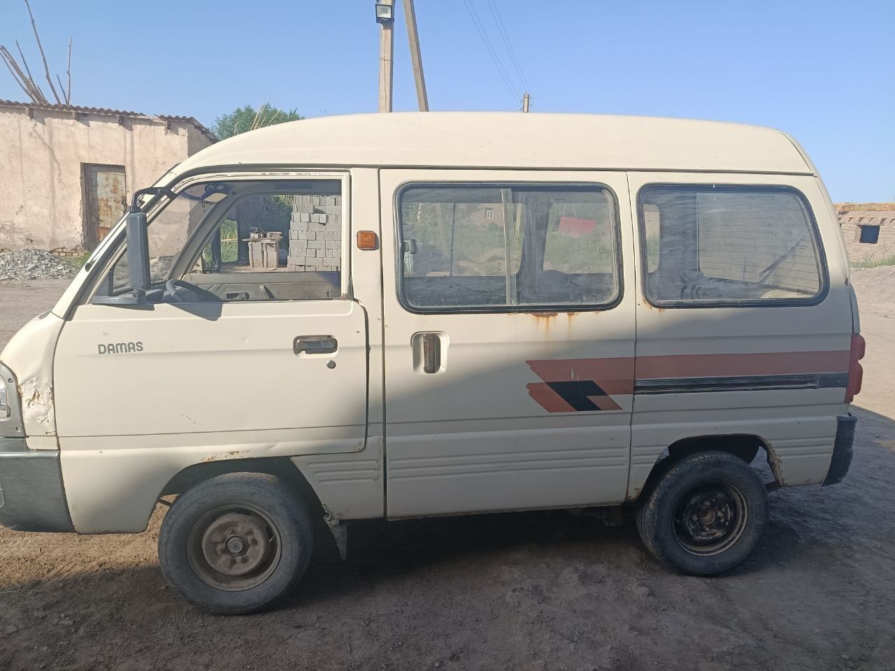 Дамаз срочно сотилади 2007 йил 2300$