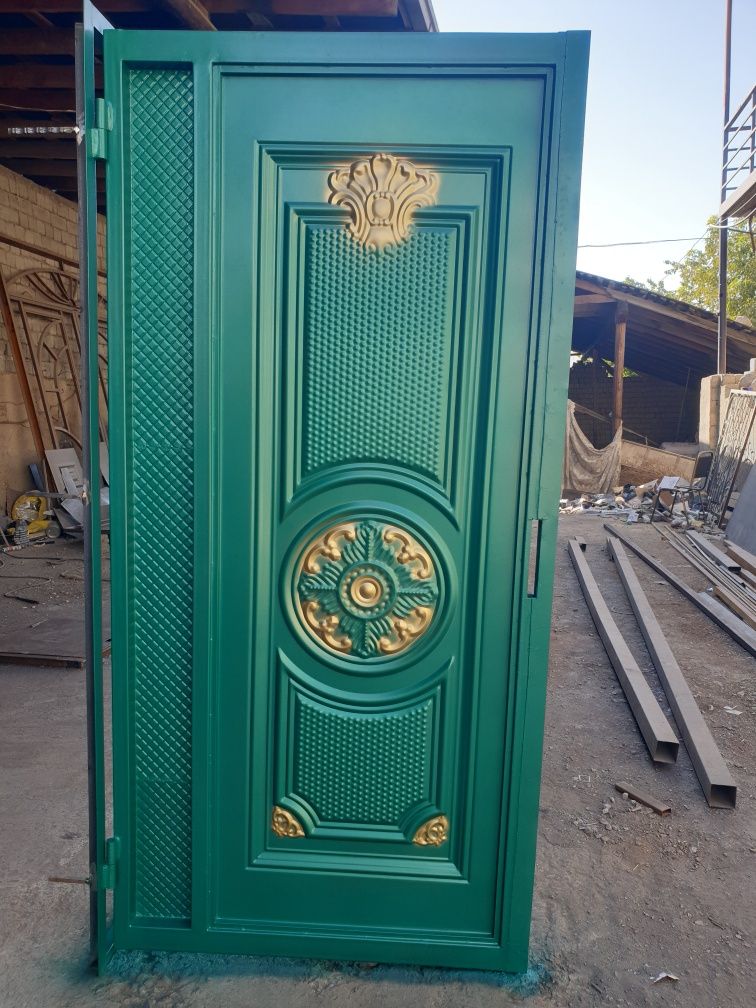 Temir eshiklar sotiladi