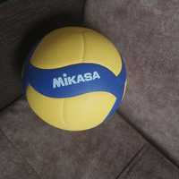Волейбольный мячь Mikasa v200w