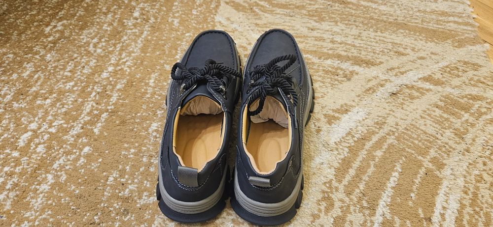 Зимни обувки, нови номер 44, размер на стелката 28.5см 44, дължина на