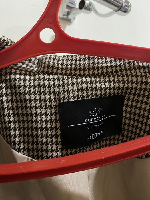 Женский красивый костюм