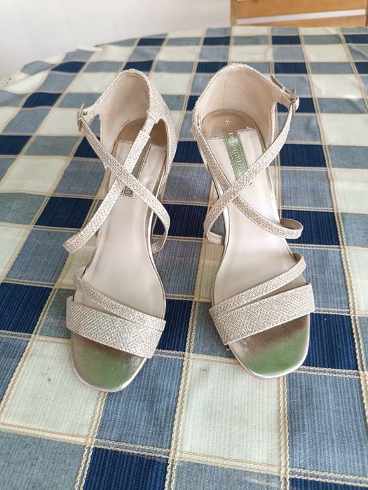 Sandale argintii 40lei