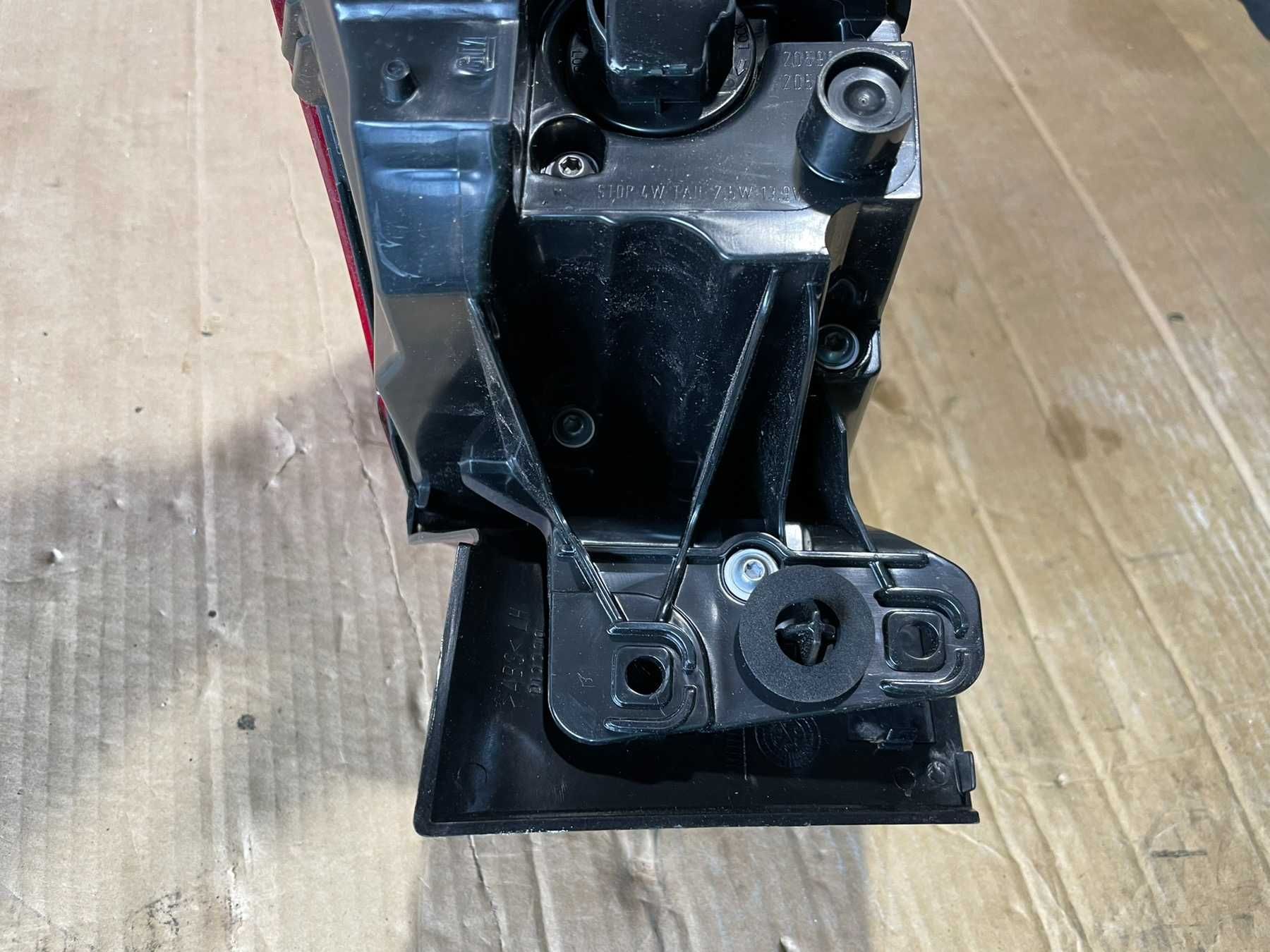 Стоп Заден Ляв 39099128 Opel Insignia B