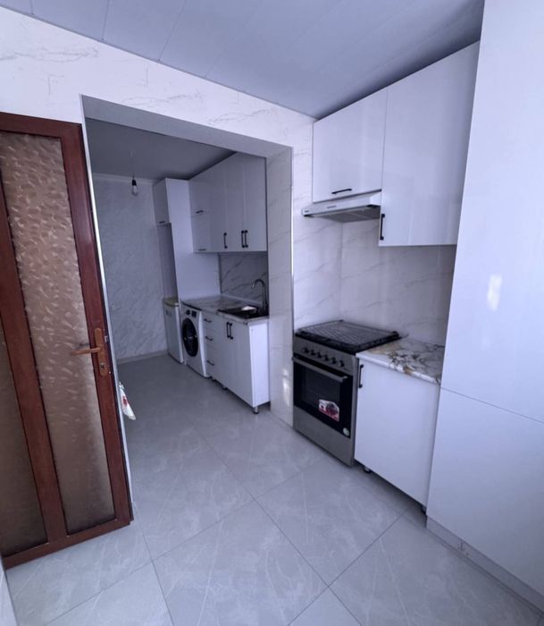 Zangiota tumani  Bek baraka bozori yonida