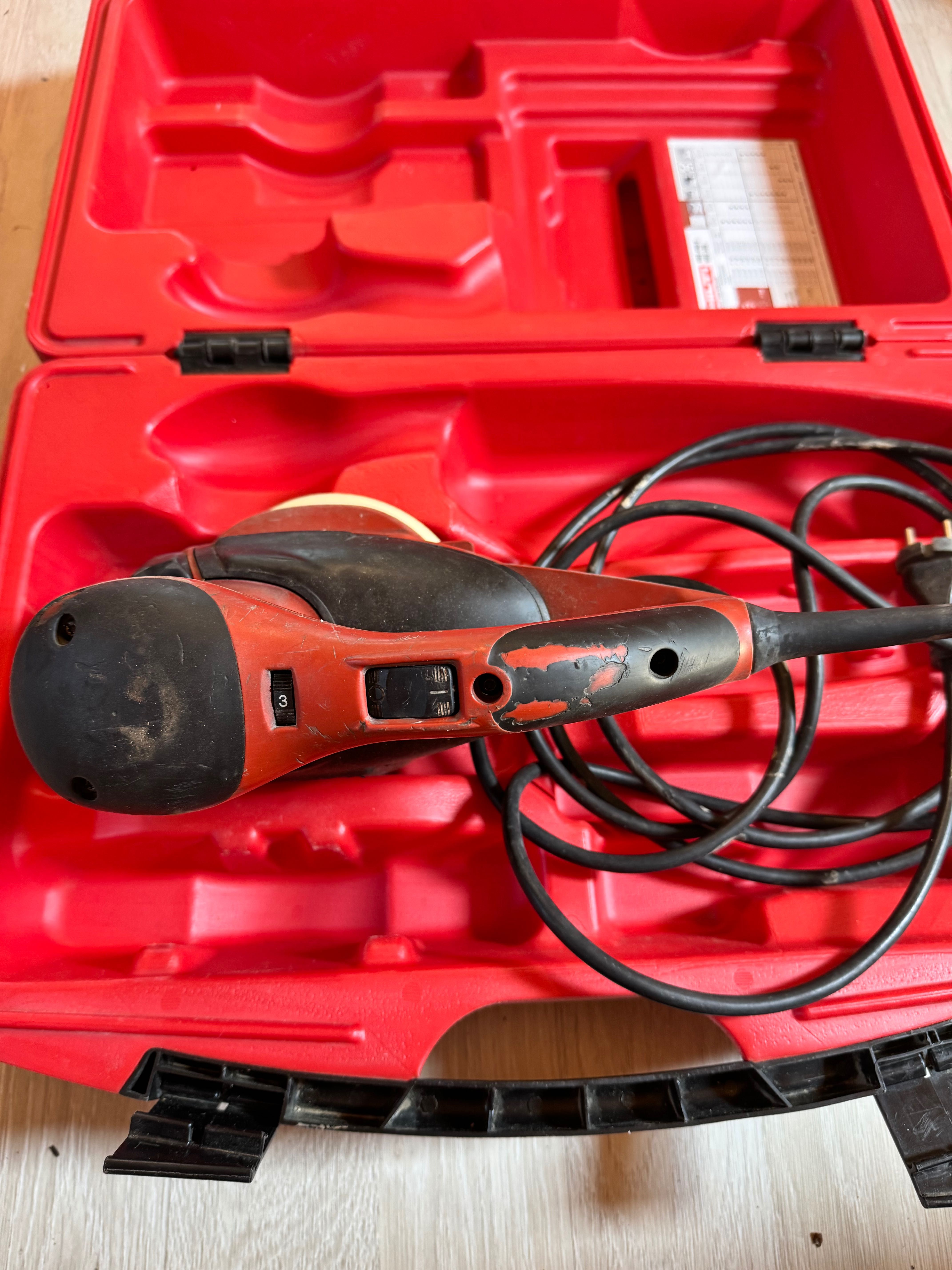 Hilti WFE 450 Е Ексцентрикова шлайфмашина - Със куфар и нова подложка