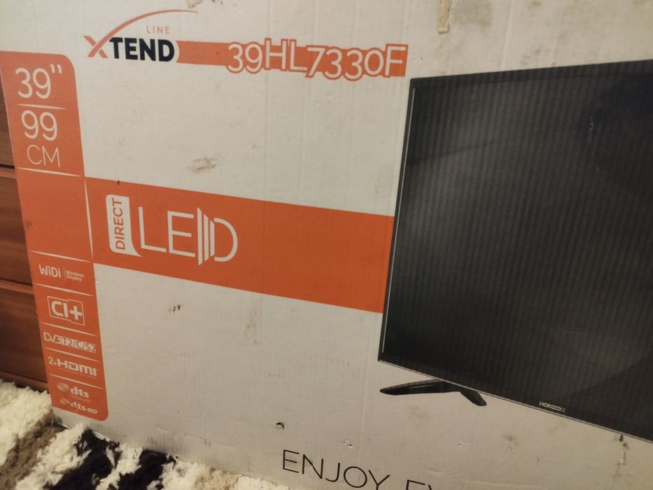 Televizor 99 cm smart full HD