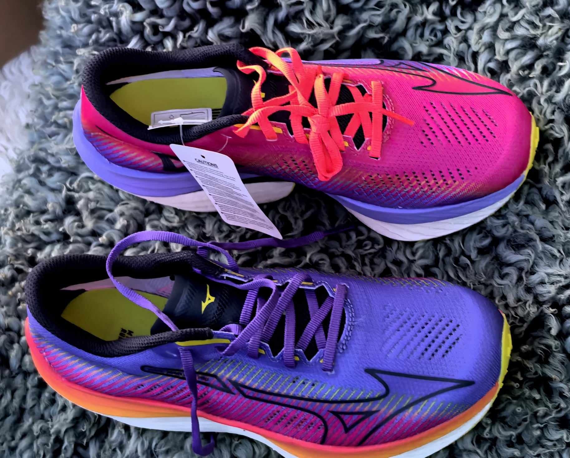 Mizuno оригинални дамски сникърси 38.5