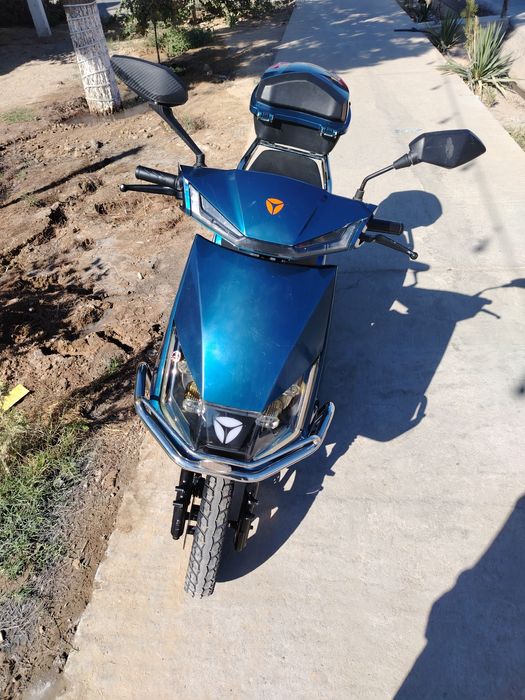 Skutr sotiladi Holati idyal