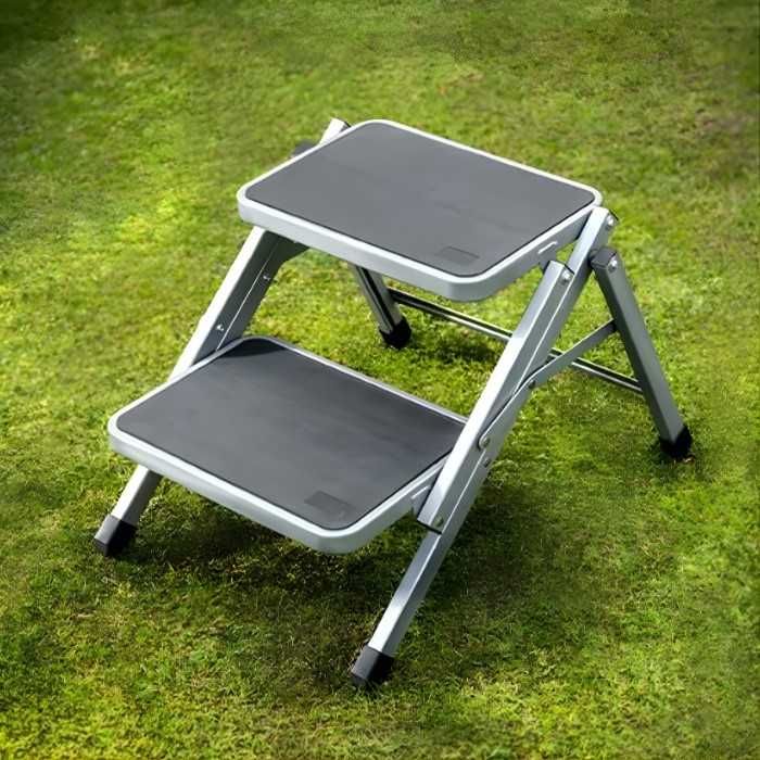 Сгъваема стълба Automat – идеална за каравани, кемпери и дома