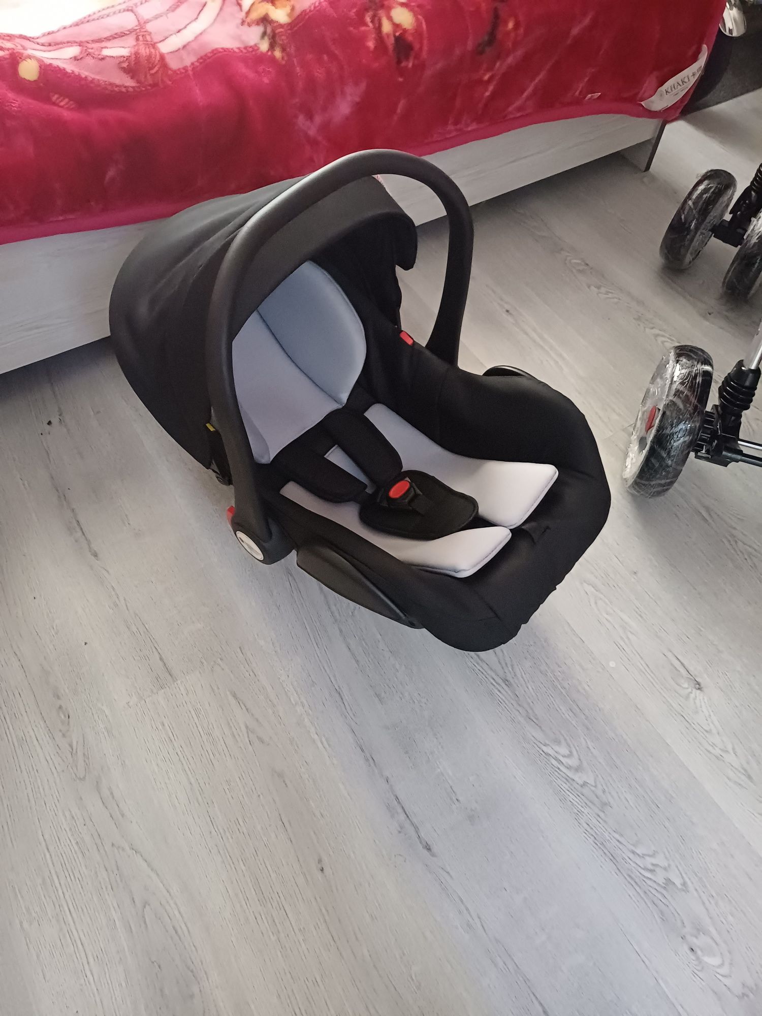 Продаётся фирменный авто люлька
