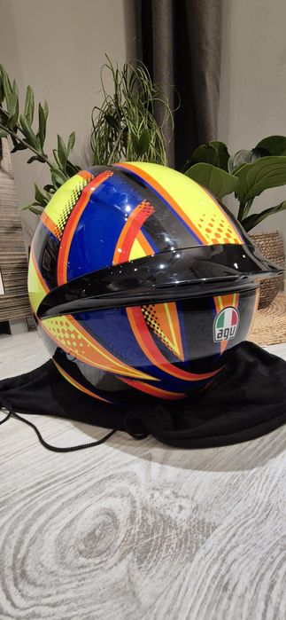Продавам каска AGV K1 Soleluna Valentino Rossi VR 46
