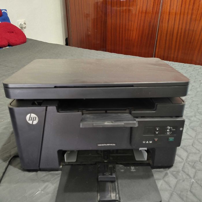 Vand imprimanta hp laser jet pro MFP M125a