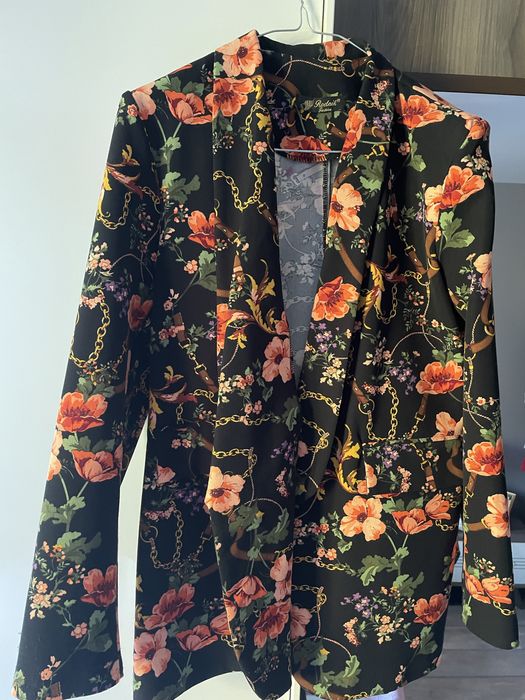 Продавам дамско сако