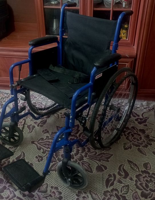 Инвалидная коляска, продам!
