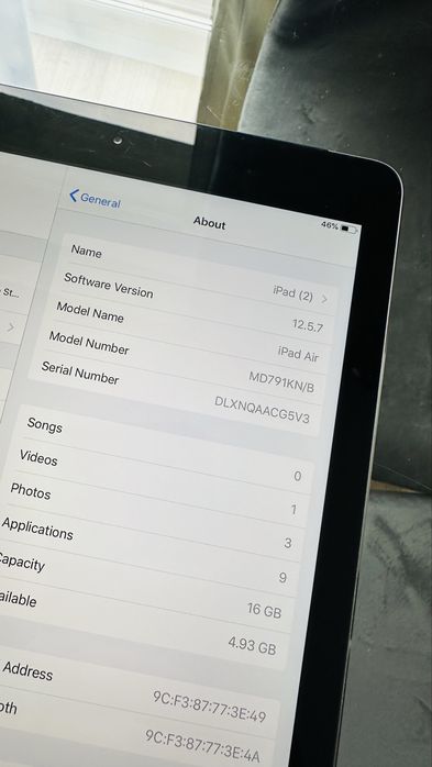 iPad Air (16 GB) cu SIM – stare bună, funcțional