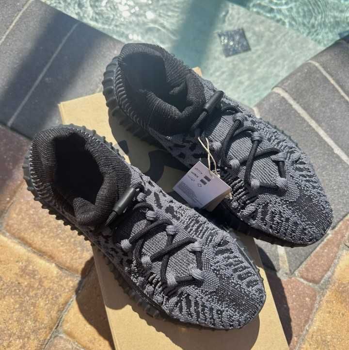 adidas Yeezy 350 V2 Cmpct  Slonyx/ Slonyx/ Slonyx 42 2/3 Оригинални!