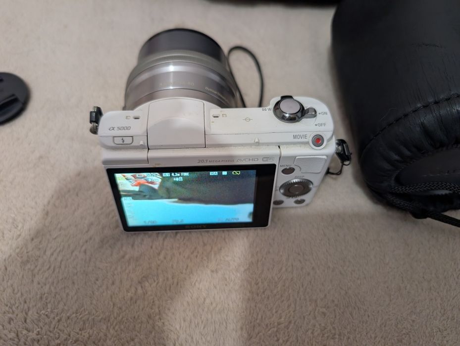 Camera Sony Alpha 5000