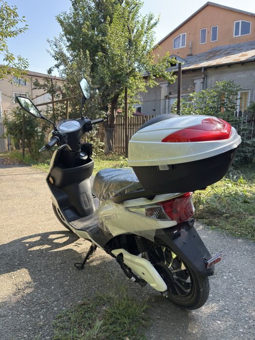 Vand scuter Electric
