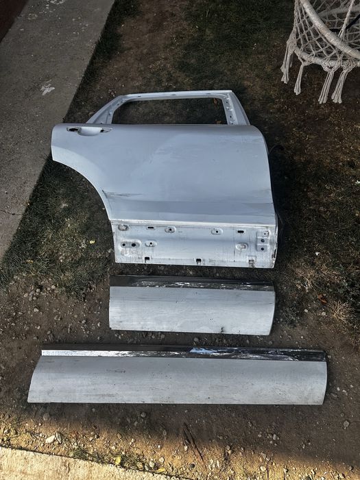 Ușă dreapta spate.bandouri uși vw tuareg 7.p.