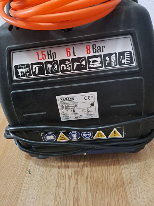 Compresor de 8 bari  aproape nou