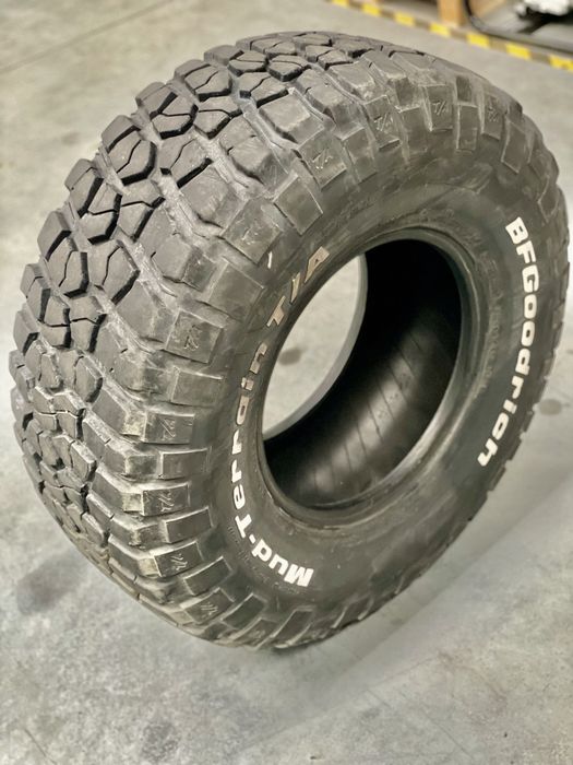 BFGoodrich Mud-Terrain KM2 33x12.5 R15, profil 13mm