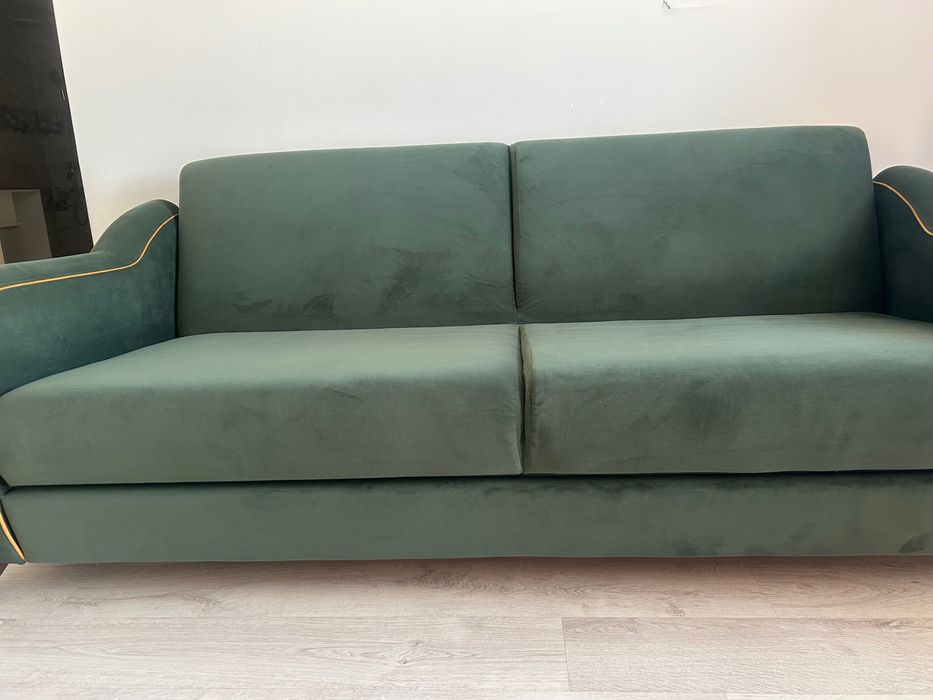 Продам Диван срочно