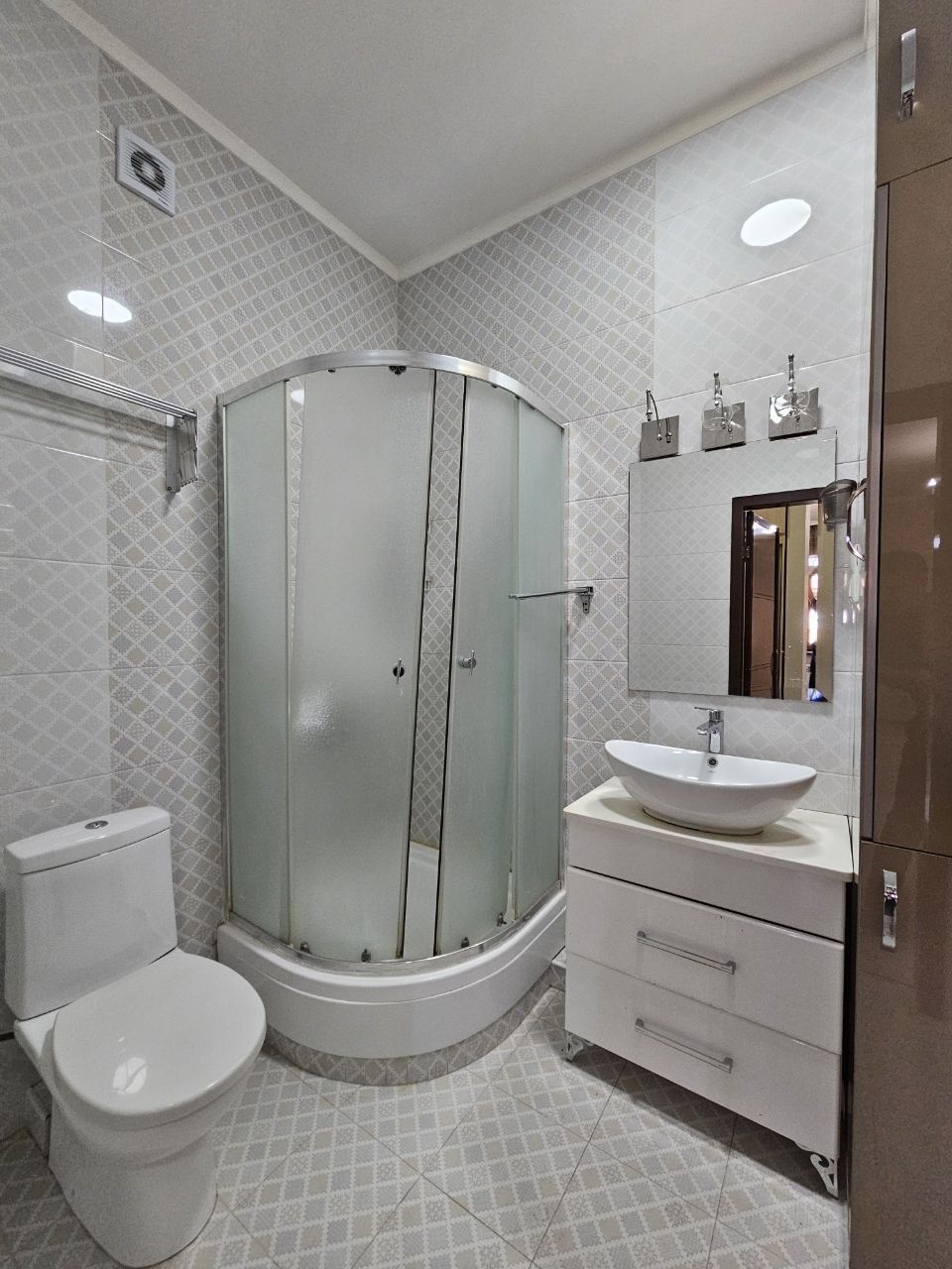 Срочно продается 2комнатная квартира в Новостройке  Golden House