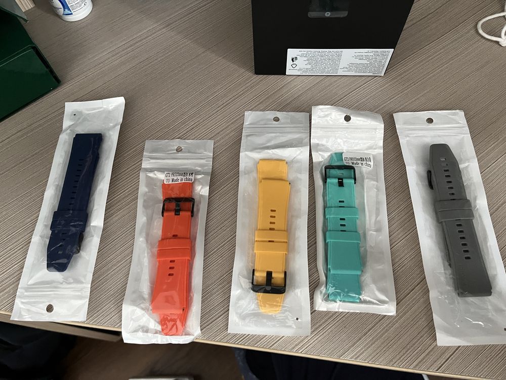 Curele diferite culori Model compatibil: Huawei GT 2,3,4 (46mm)