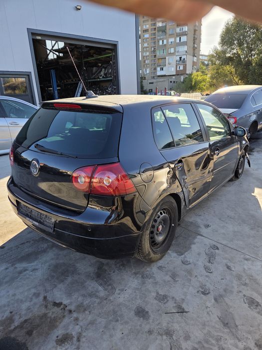 Golf 5 1.9 TDI BLS (НА ЧАСТИ)